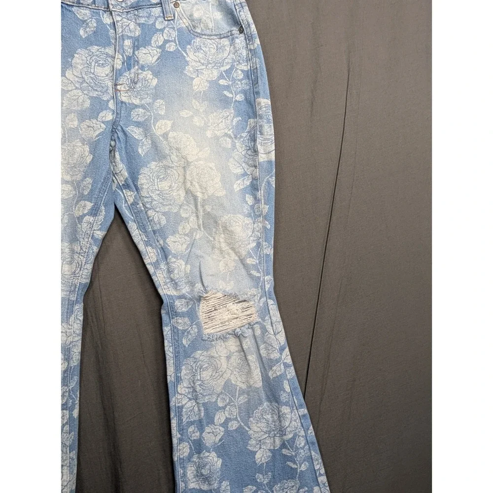Celebrity Pink Women's‎ Blue and White Jeans Size 11/30